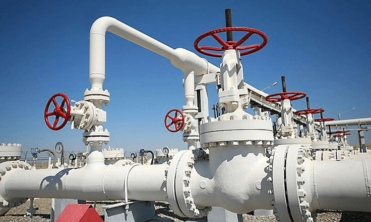 types of industrial valves installed on an oil and gas pipeline